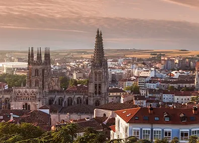 Patinar en Burgos - Foto de burgos donde se ve la catedral