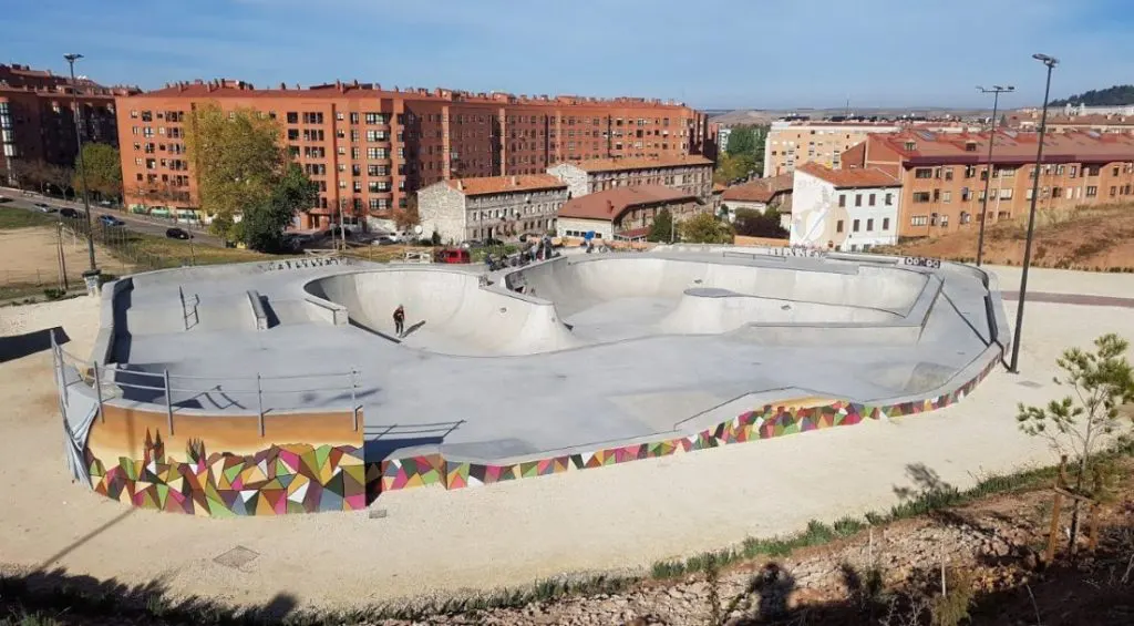 Patinar en Burgos - skatepark con bowls interesantes